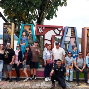 Tour a Guatapé Plan Familiar - guatape travel agencia